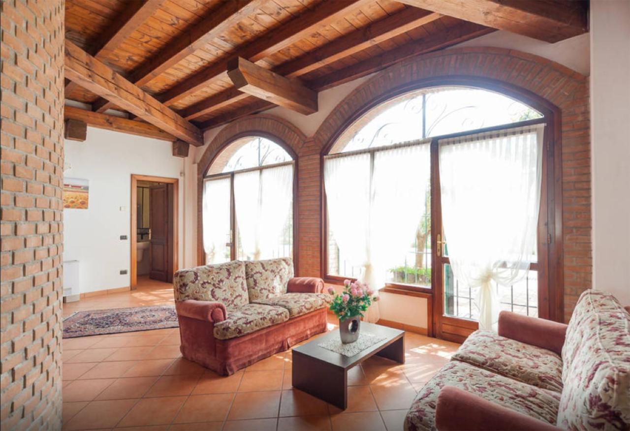 Cascina Tabachera X10 Country House Sirmione Garda Lake بوتسولينغو الغرفة الصورة